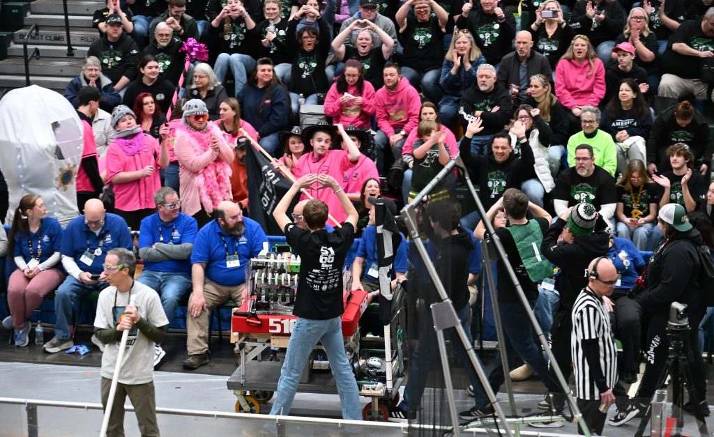 Midland District Qualifier - Crowd