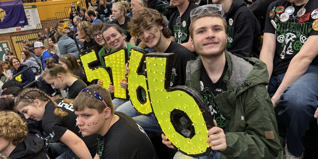 Midland District Qualifier - 5166 Crowd